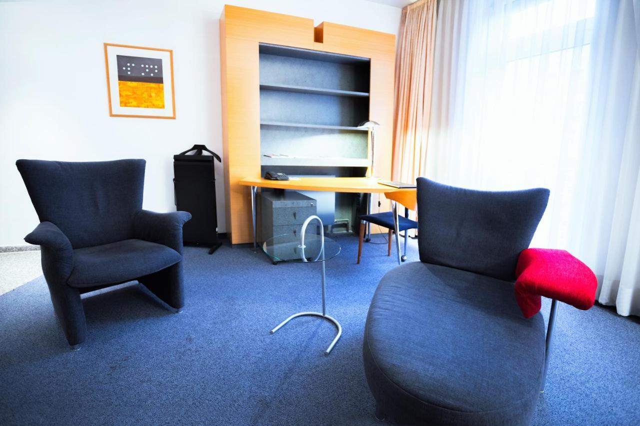 Hotel Ostbahnhof Berlino